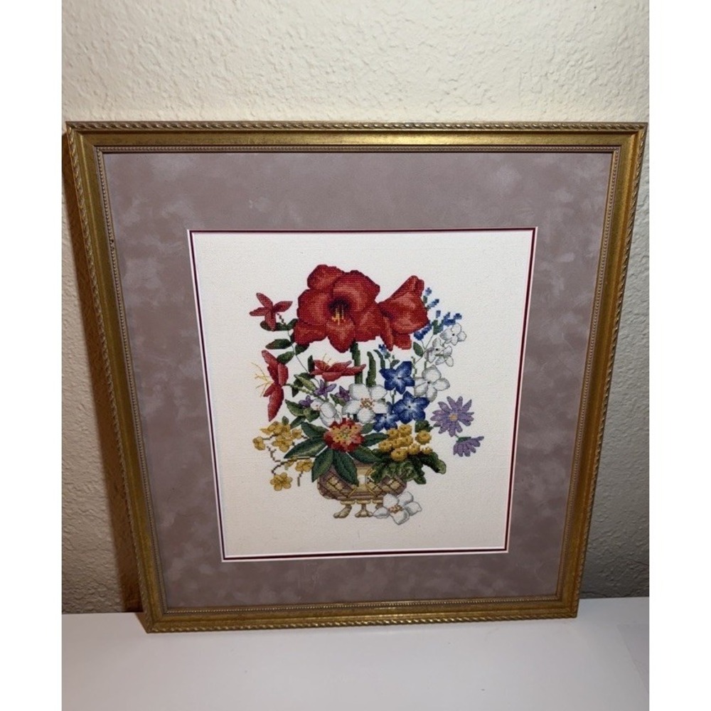 Vintage Framed Needlepoint‎ Floral Basket Wall Art Hand Stitched